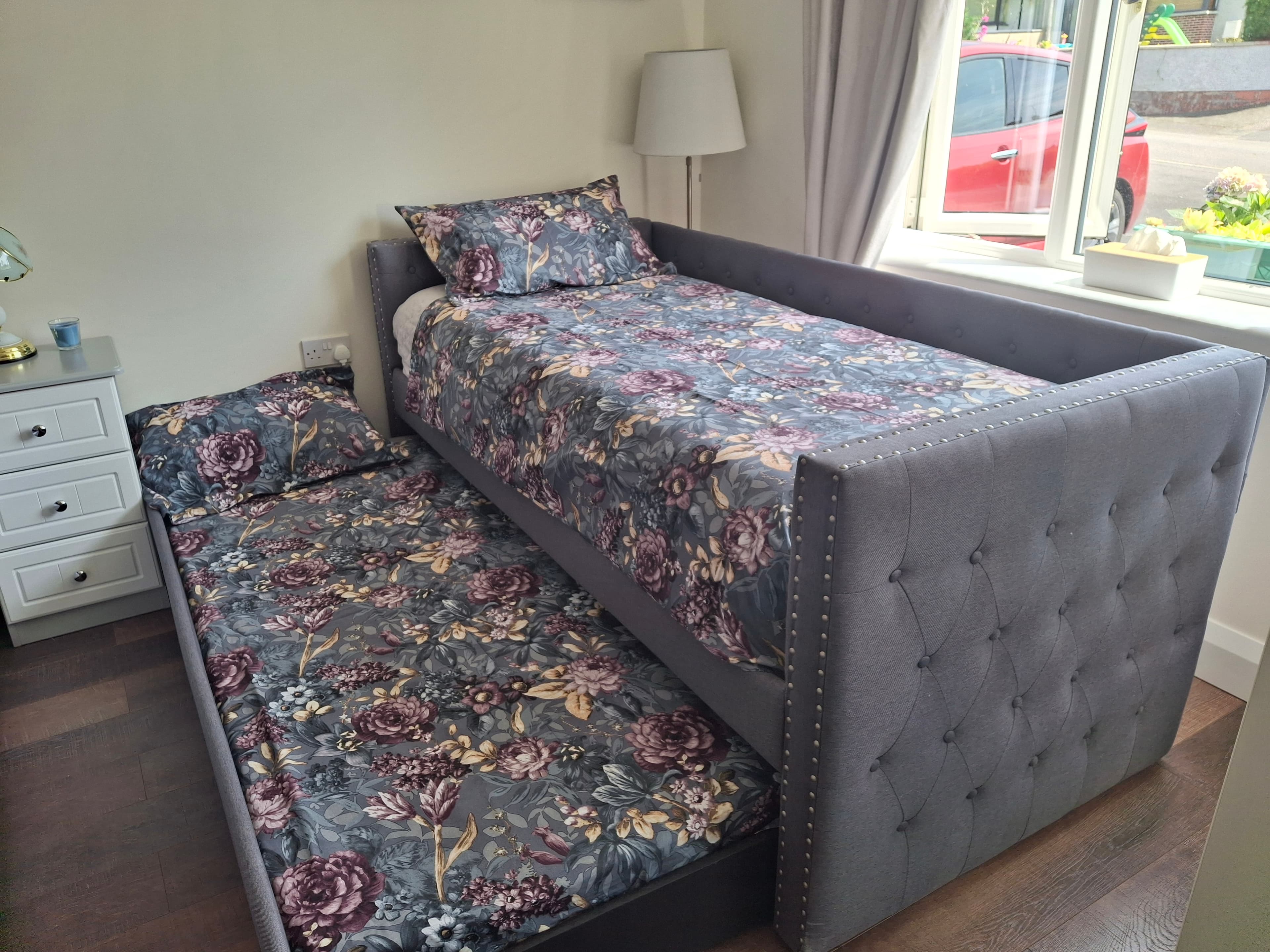 Room 1 — Day bed with pull-out trundle