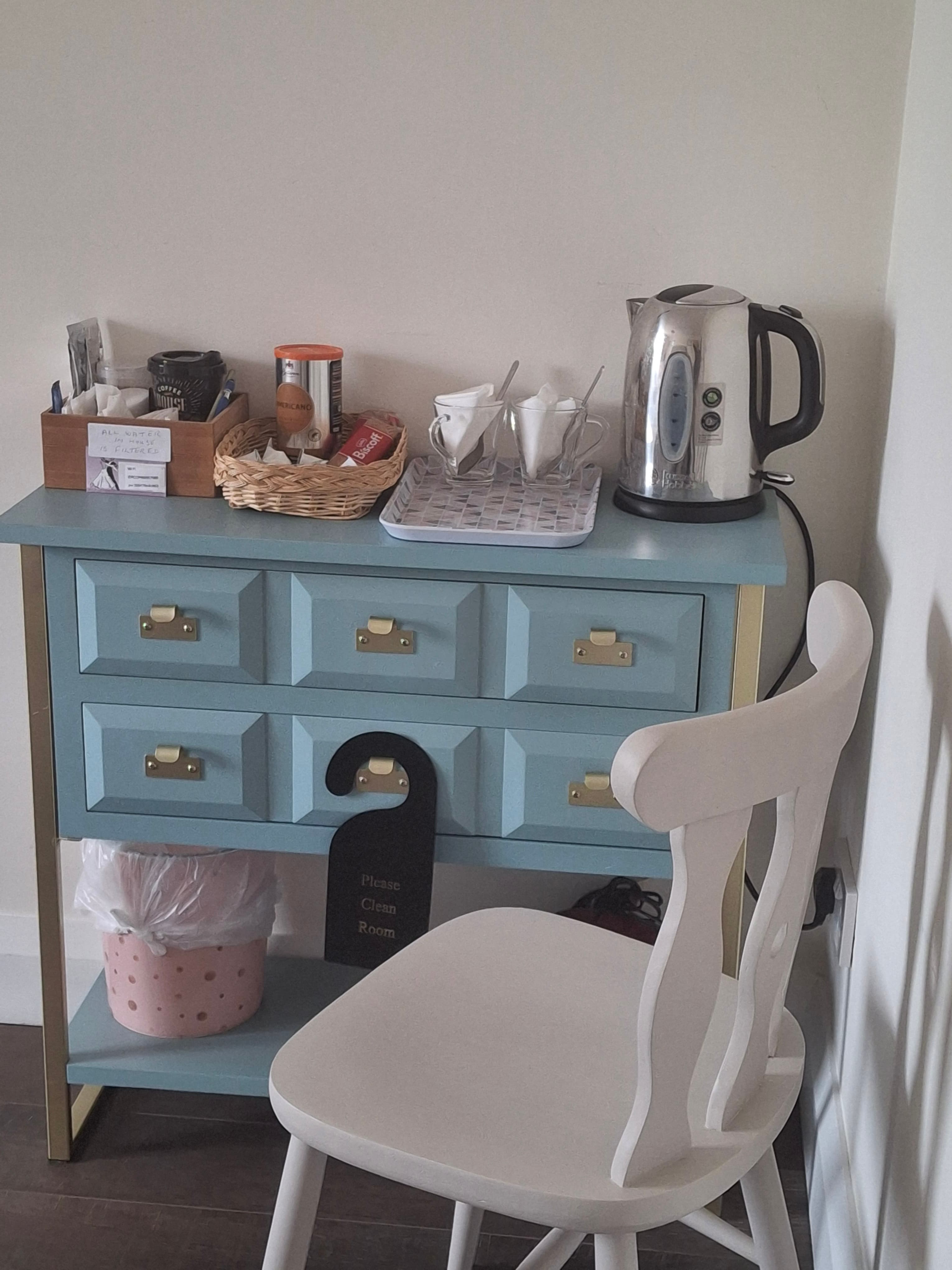 Room 1 — Tea & coffee station