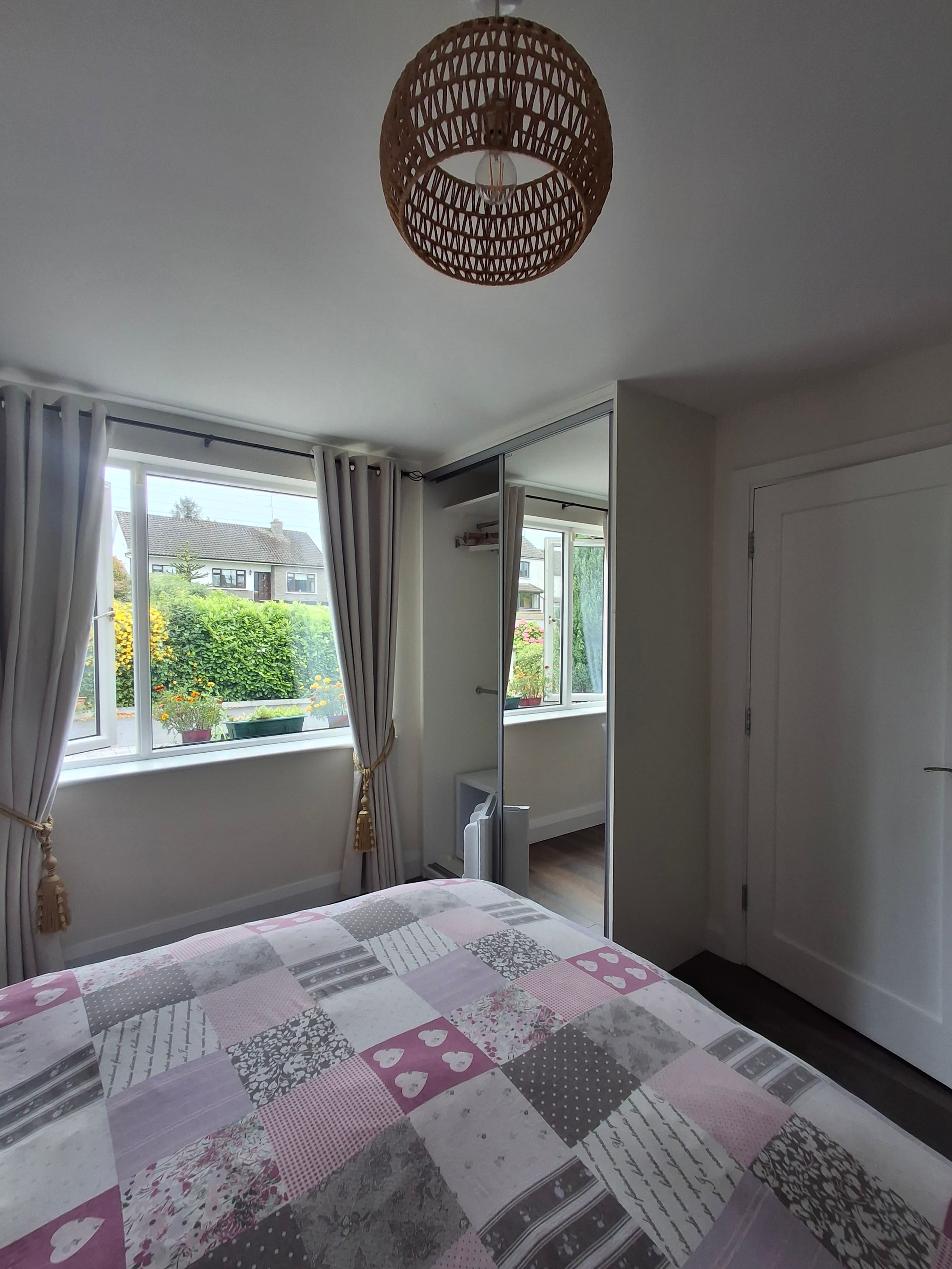 Room 1 — Garden view
