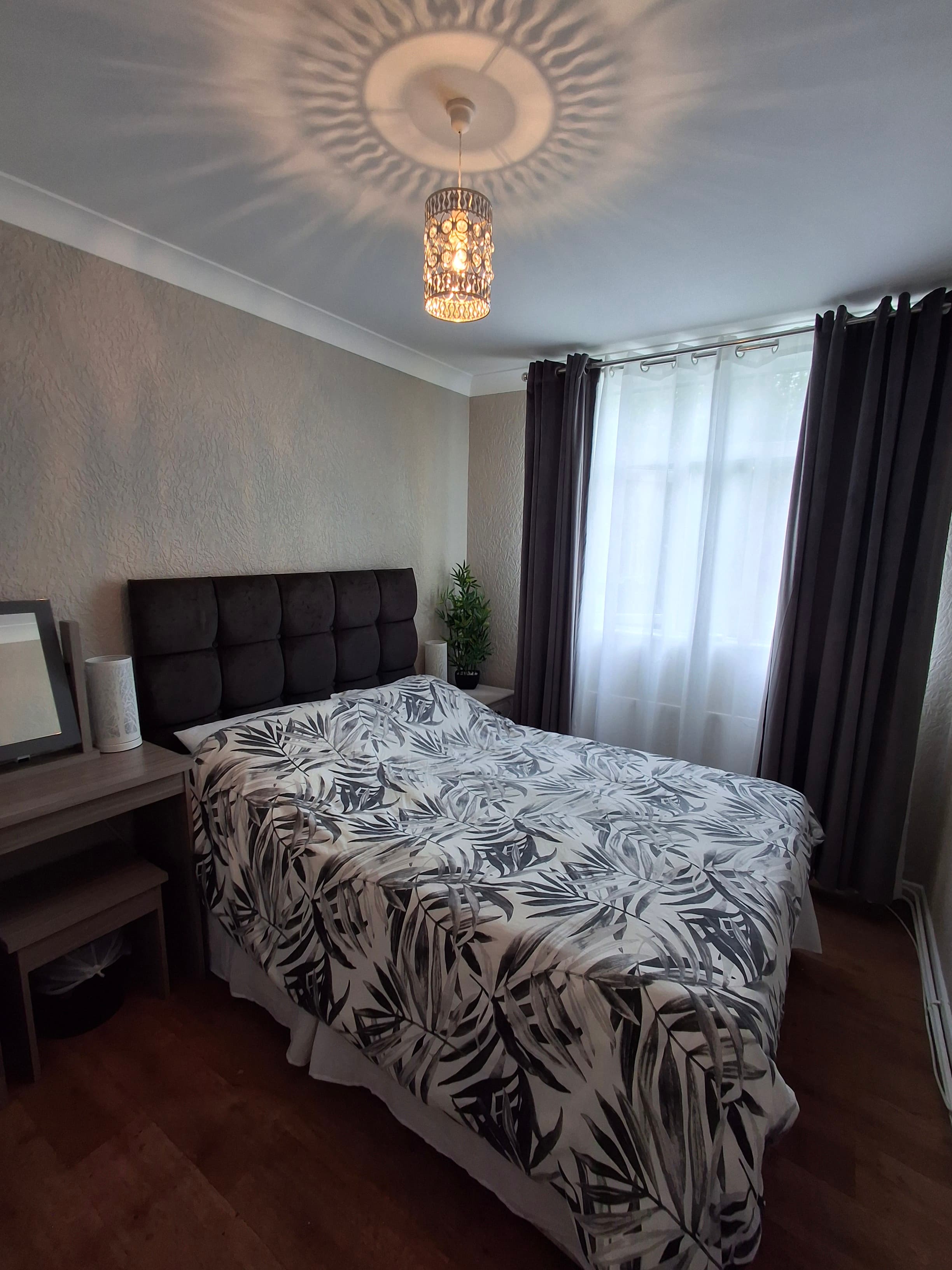 Room 2 interior detail