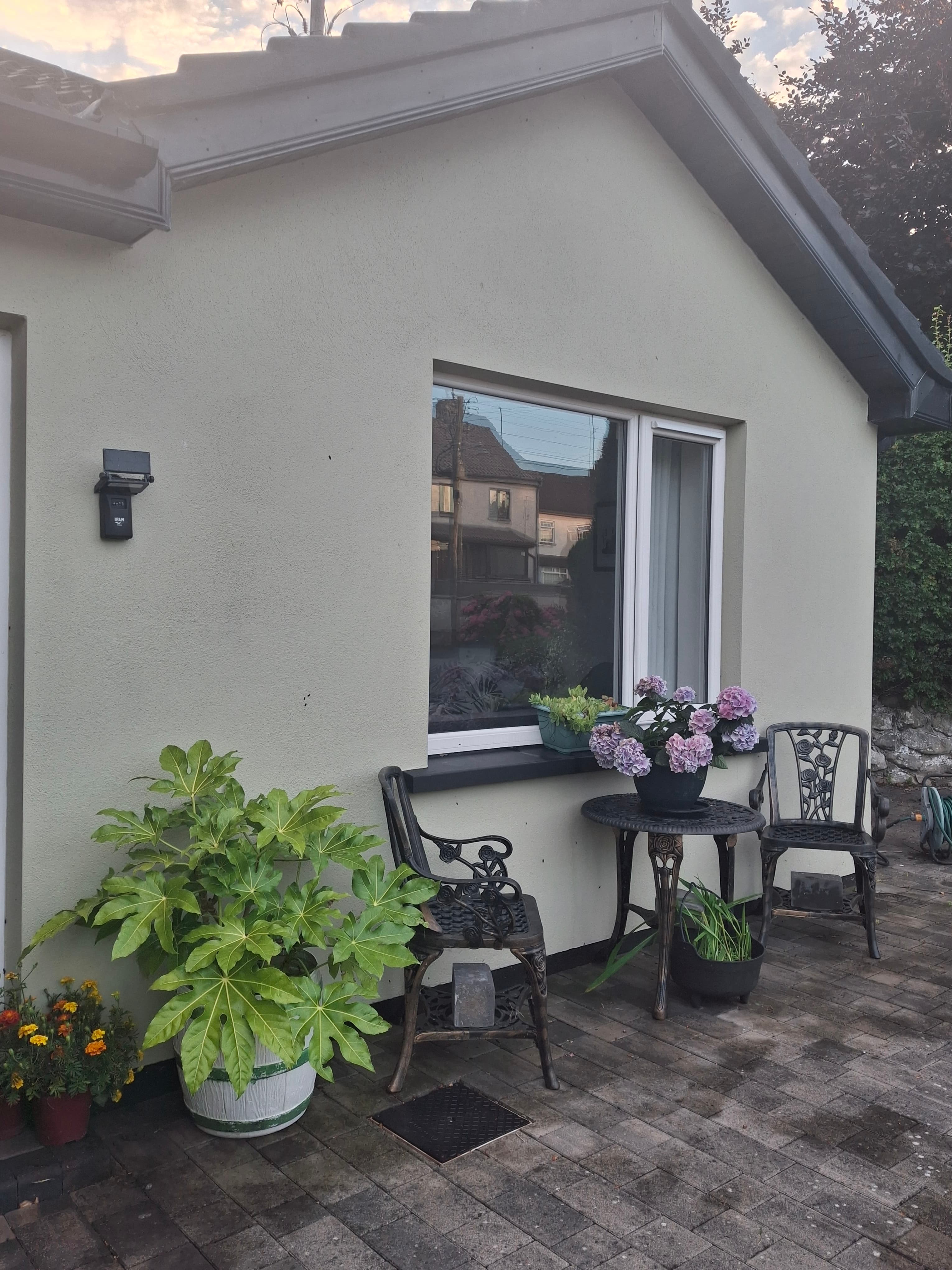Outdoor terrace seating